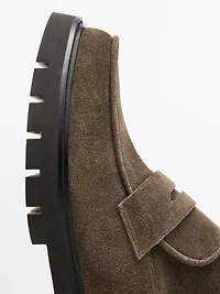 Bottines plates à semelle crantée