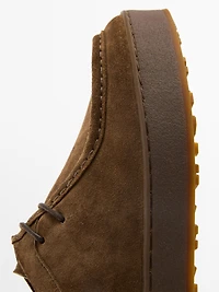 Leather shoes with moc toe and chunky sole