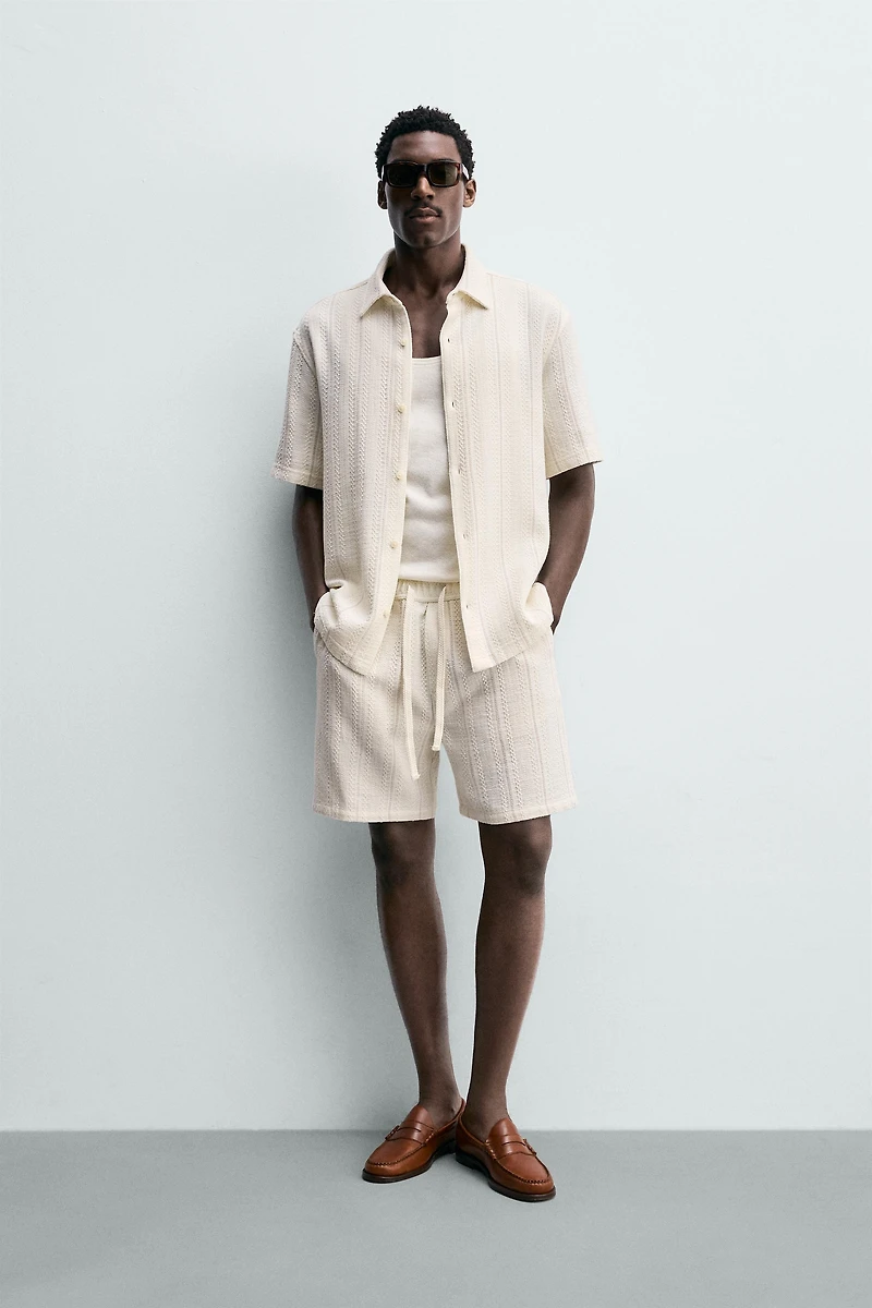 BERMUDA REGULAR FIT STRUCTURÉ