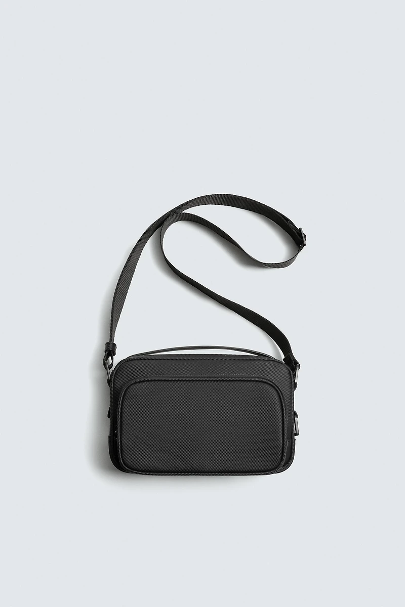 TEXTURED CROSSBODY BAG