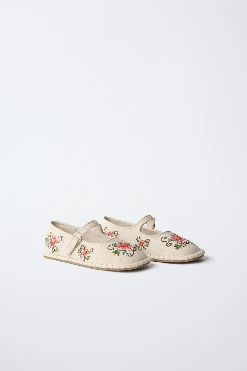EMBROIDERED BALLET FLATS