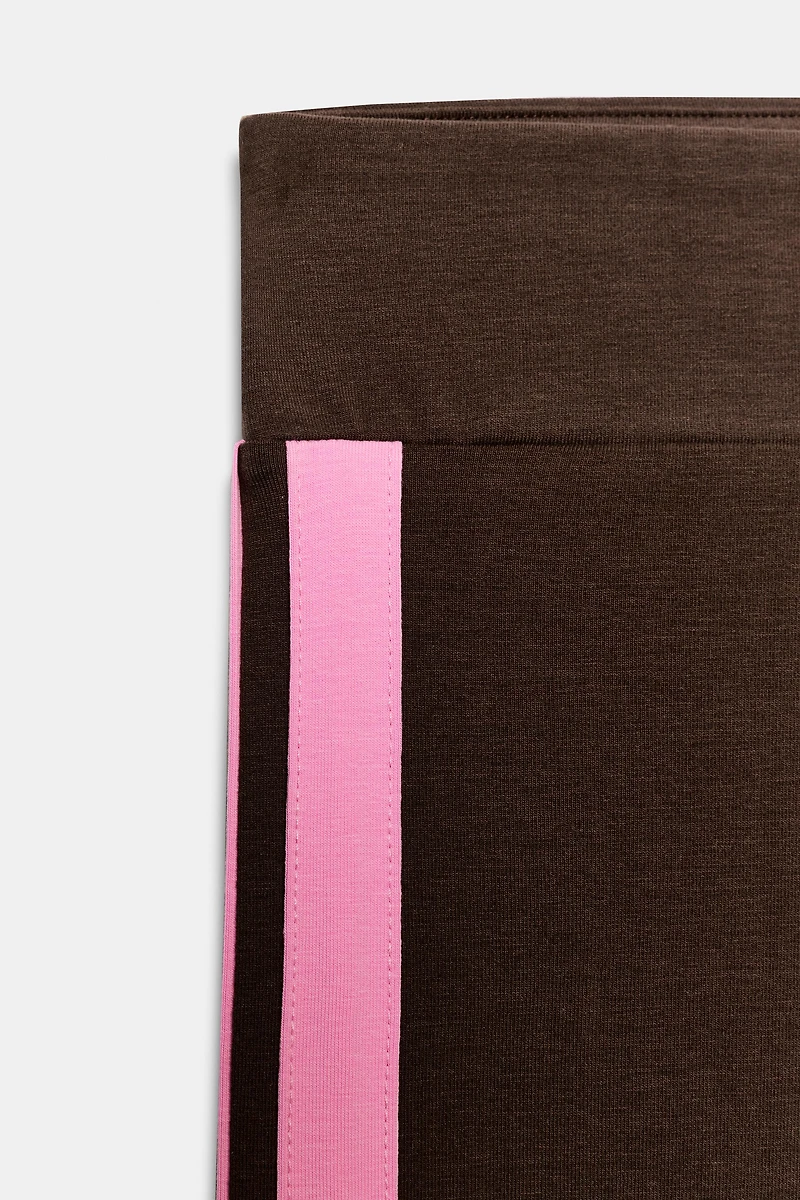 LEGGING CAPRI AVEC BANDES LATÉRALES