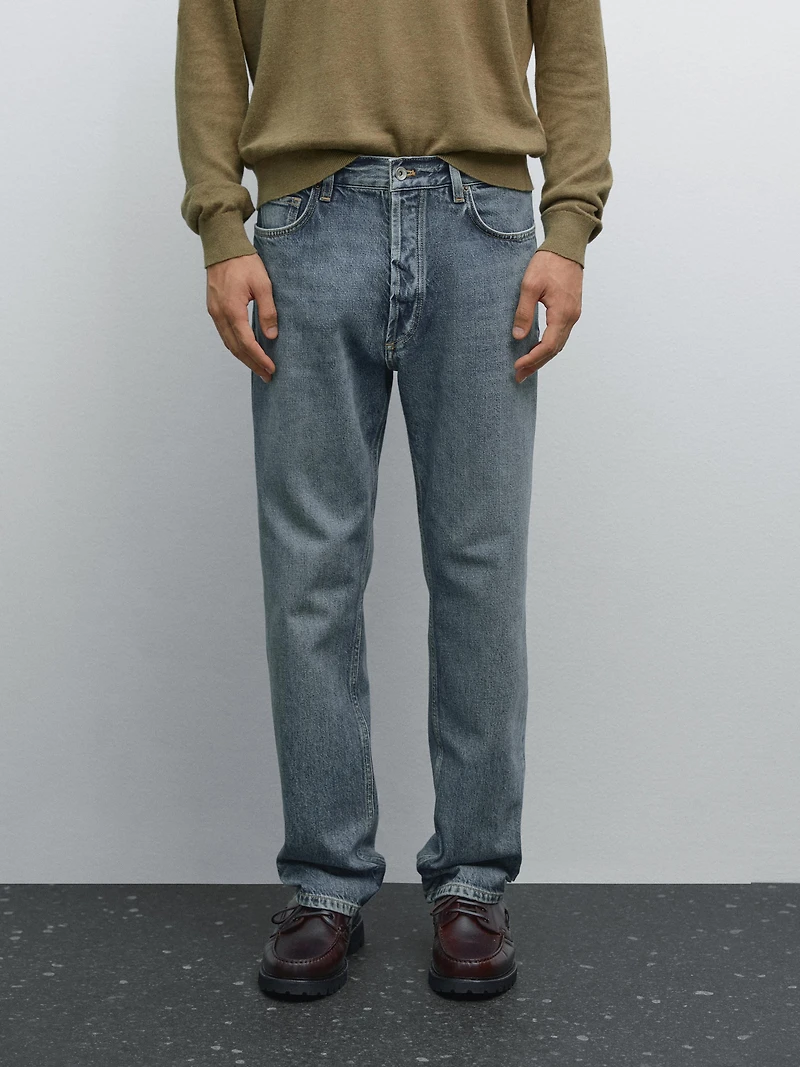 Straight-leg jeans