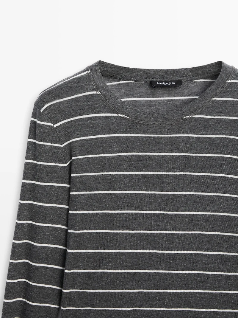 Lightweight striped long sleeve T-shirt