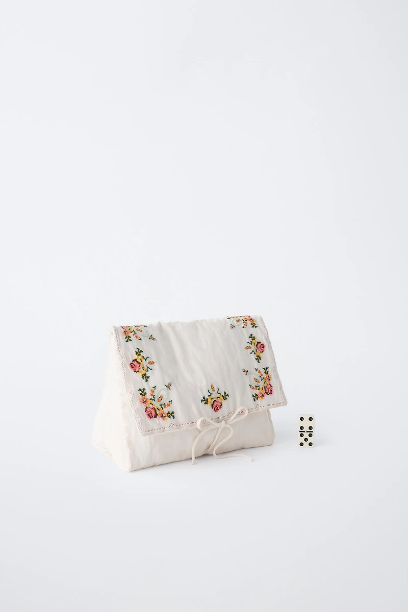 EMBROIDERED TOILETRY BAG