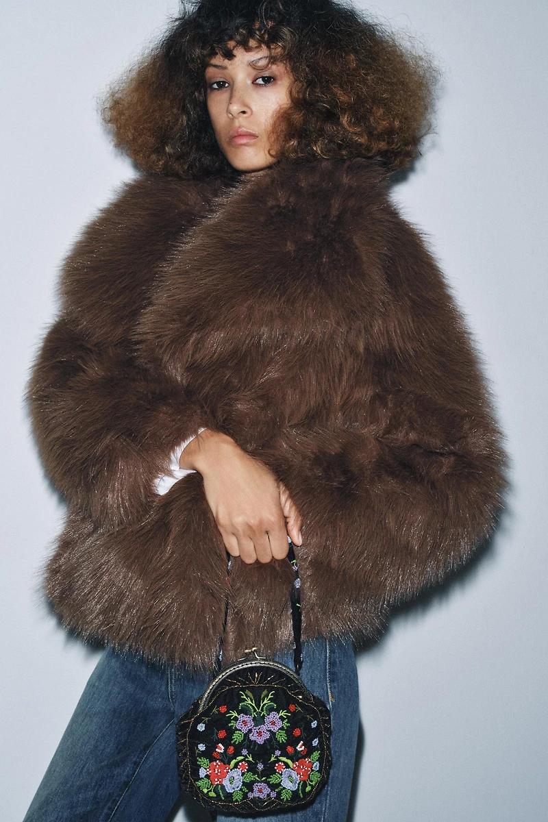 BEADED VELVET HANDBAG