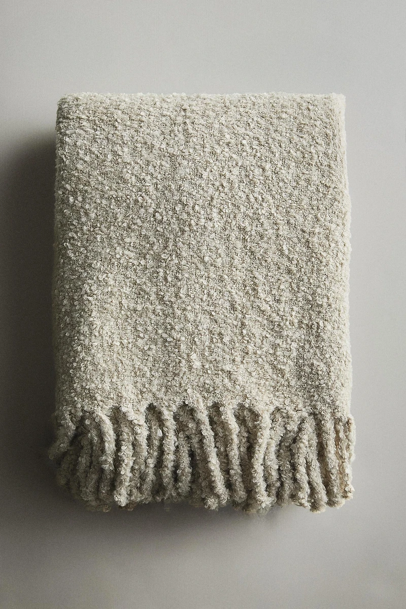 FRINGED BLANKET