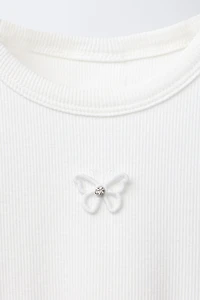 RIBBED T-SHIRT WITH JEWEL APPLIQUÉ