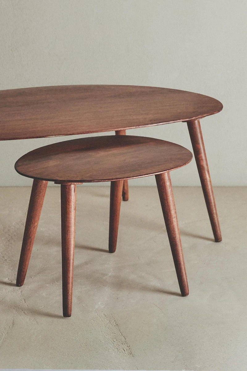 TABLE BASSE EN BOIS BISELÉE