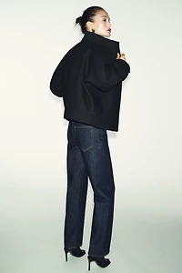 SHORT WOOL COAT WITH HIGH NECK