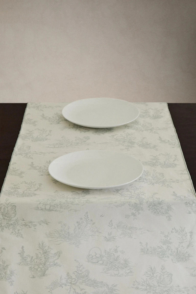 TOILE RESIN TABLE RUNNER