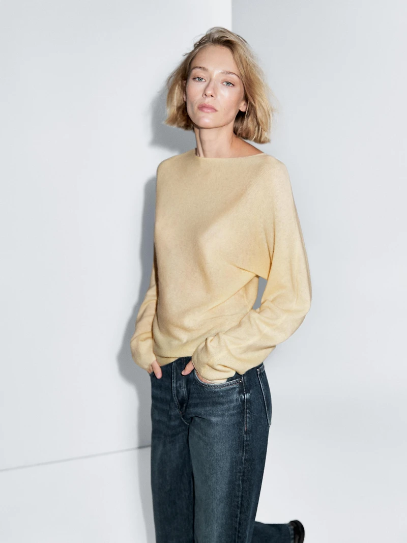 Boat neck knit sweater