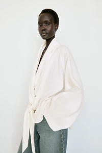 Flowing linen-blend shirt with tie detail