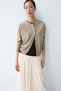 Fine-knit round neck cardigan