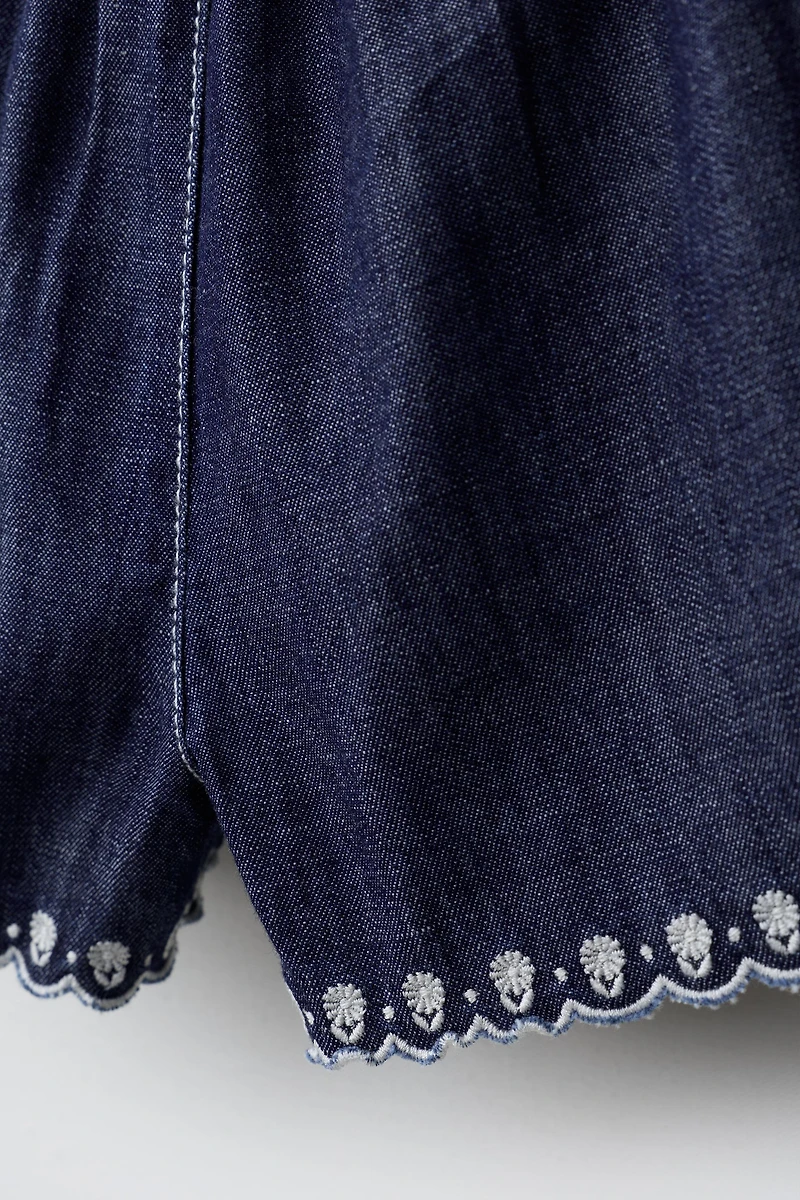 FLOWY EMBROIDERED FLORAL DENIM SHORTS