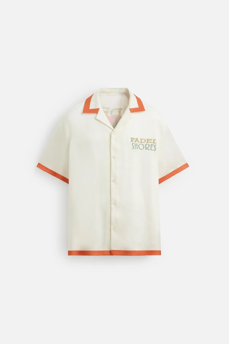 CHEMISE SATINÉE À BANDES CONTRASTÉES