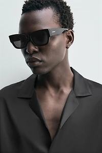 REGULAR FIT SATIN EFFECT SHIRT