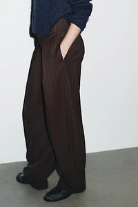 PANTALON BALLOON À RAYURES AVEC PLIS