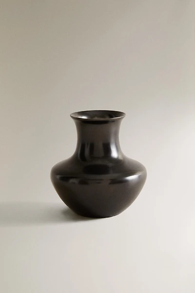 PETIT BRASS VESSEL POD I COLIN KING