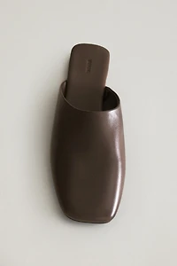 LEATHER MULE WITH SQUARE TOE