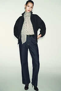 SHORT WOOL COAT WITH HIGH NECK