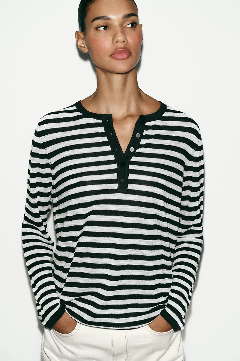 STRIPED BUTTON SWEATER