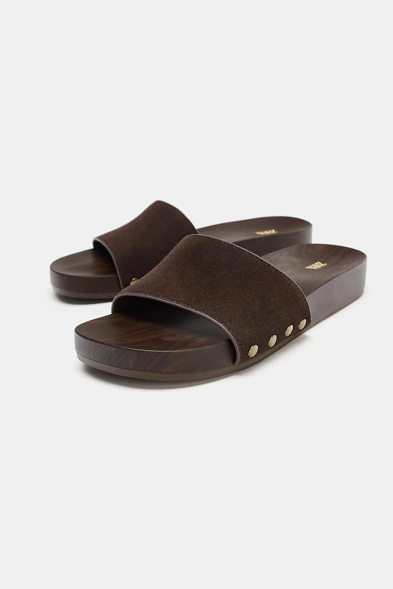FLAT LEATHER SANDALS