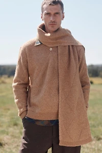 LIMITED EDITION GEOMETRIC JACQUARD SWEATER WITH SCARF