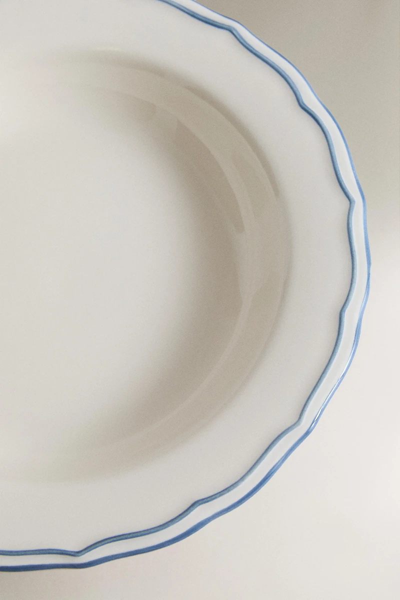 WAVY RIM EARTHENWARE SOUP PLATE