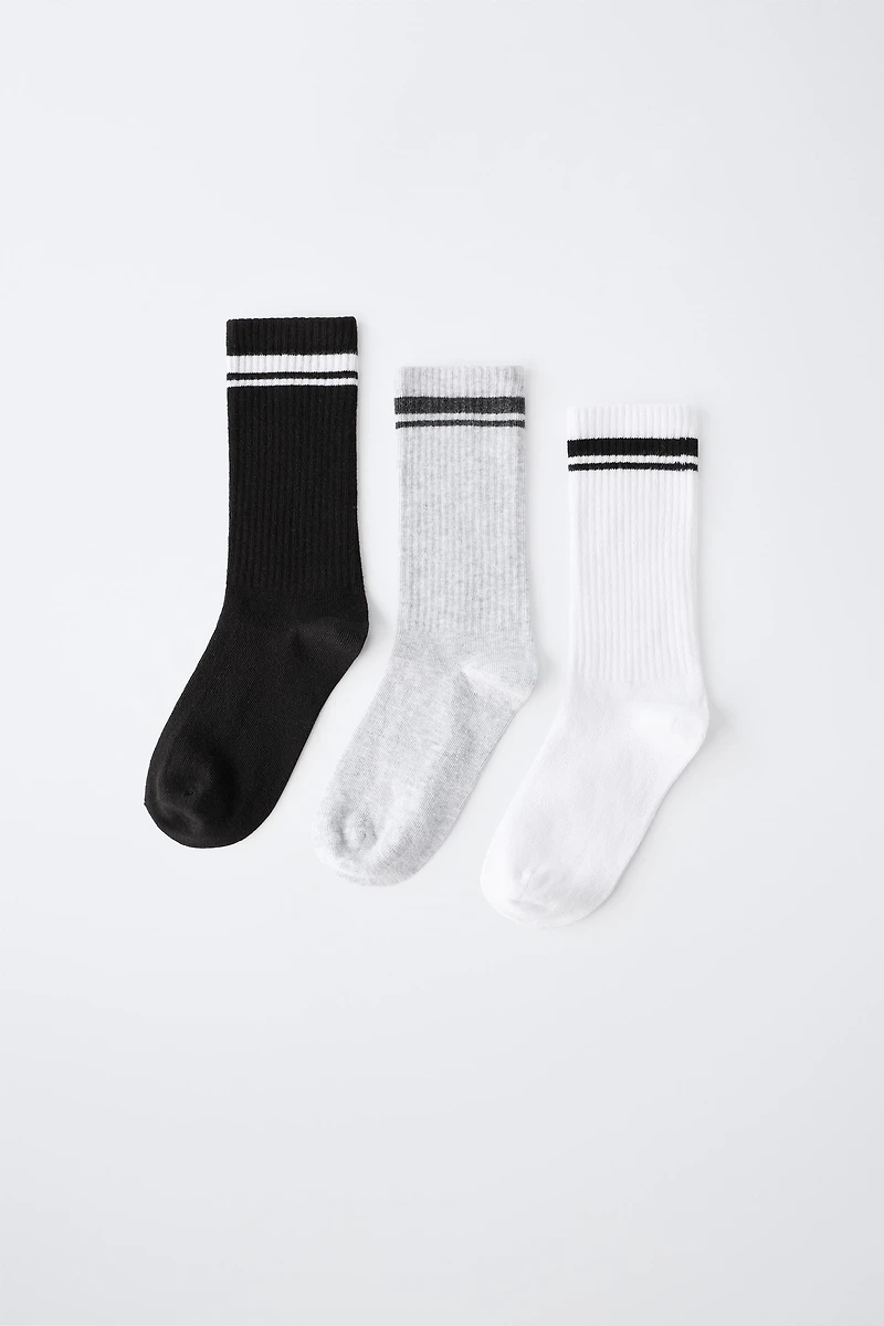 THREE-PACK OF SPORTY STRIPED HIGH SOCKS