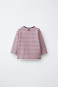 T-SHIRT RAYÉ À ÉTIQUETTE