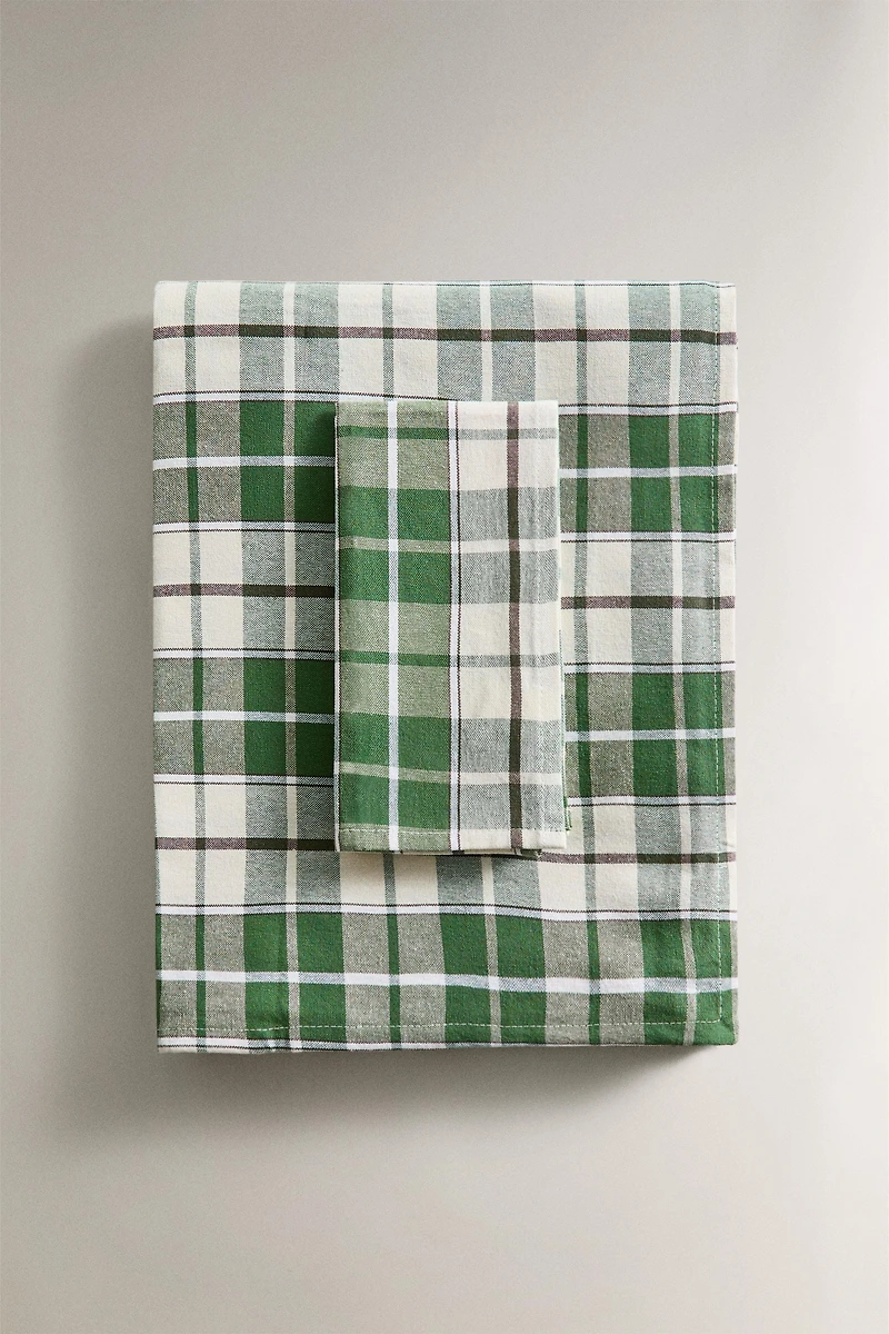 DYED THREAD TABLECLOTH