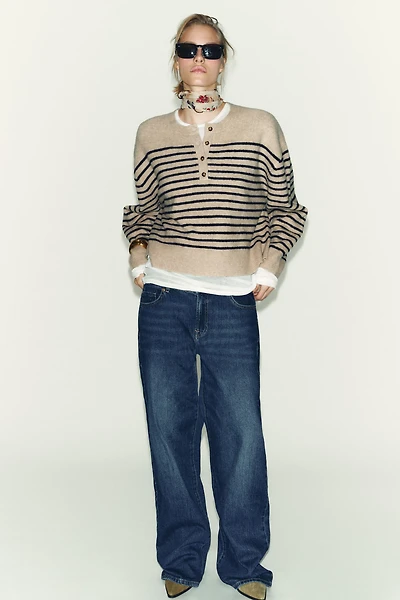 PULL EN MAILLE À RAYURES