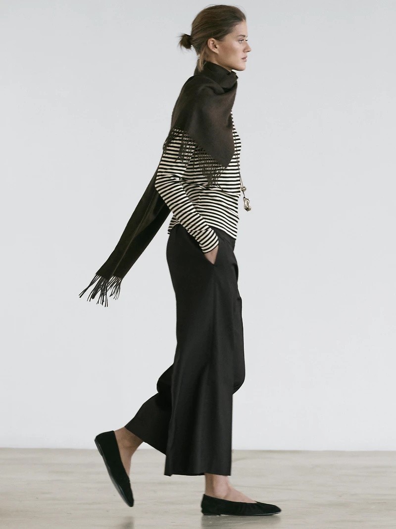 100% wool cropped wide-leg elasticated trousers
