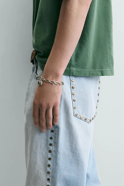 METAL CHARM BRACELET