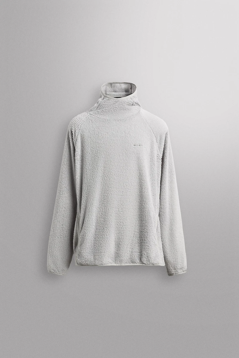 TEXTURED FLEECE HOODIE