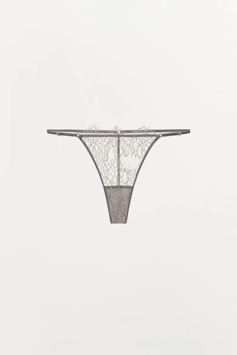 TANGA EN DENTELLE