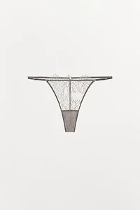 TANGA EN DENTELLE