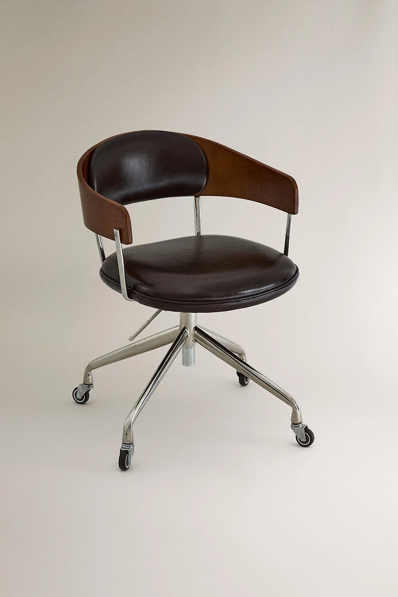OFFICE CHAIR WITH WHEELS