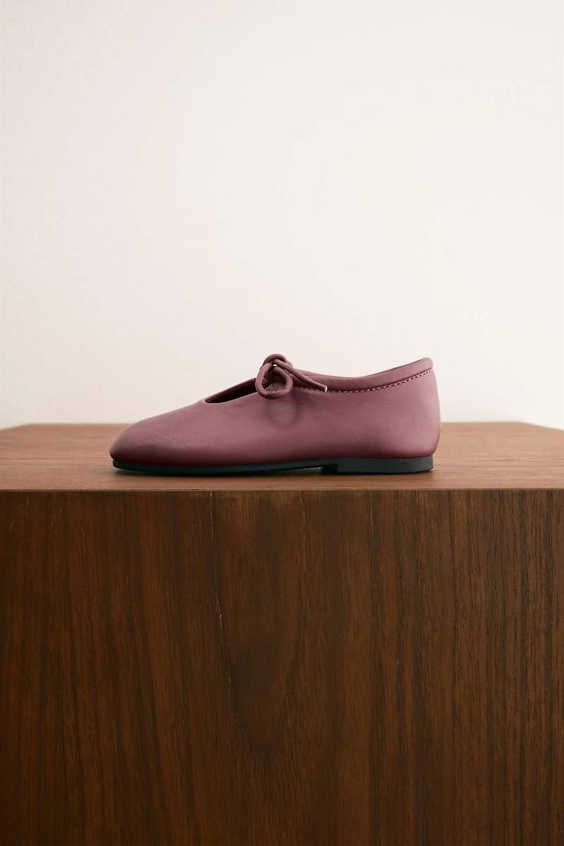 LEATHER SHOES