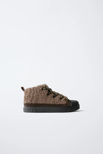 FLEECE HIGH-TOP SNEAKERS