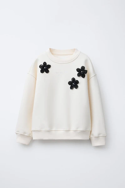 BEADED FLOWER SWEATSHIRT