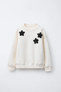 BEADED FLOWER SWEATSHIRT