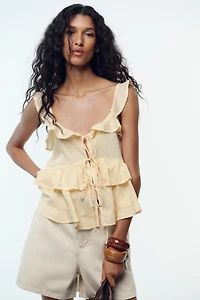 LINEN LACE TRIM RUFFLED TOP