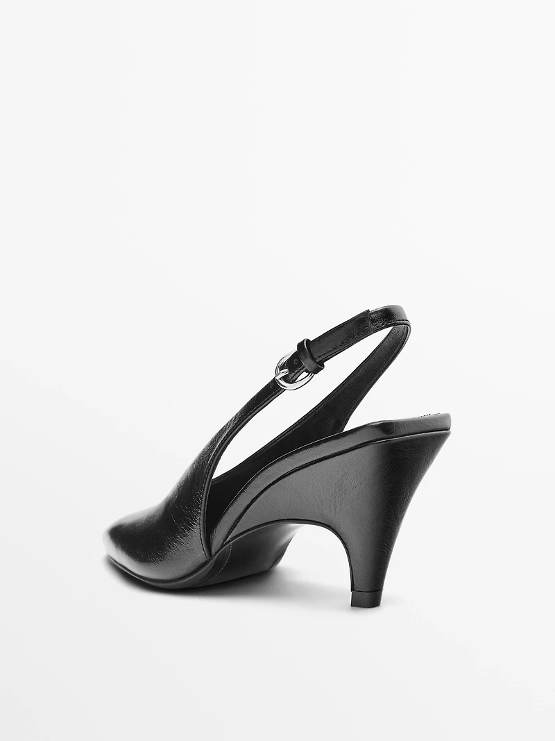 Leather high-heel shoes