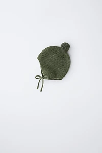 KNIT POMPOM BONNET