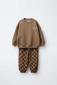 CHECKERBOARD SWEATSHIRT AND PANTS JOGGING SET
