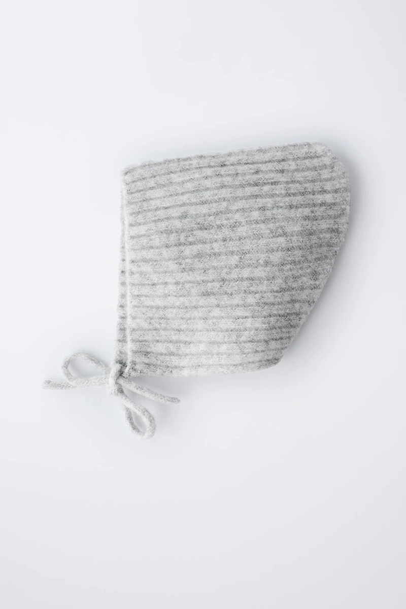 RIBBED KNIT BONNET