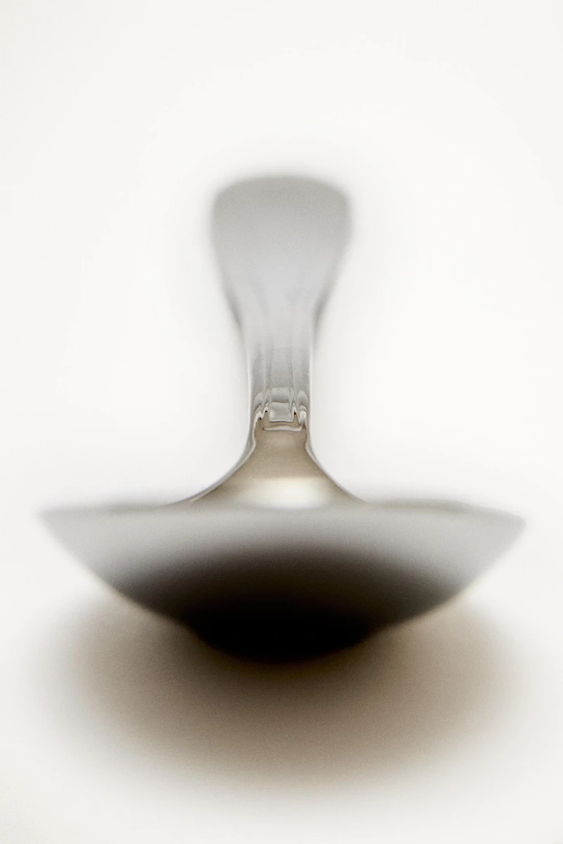 PETITE CUILLÈRE À CAFÉ EN ACIER BRILLANT