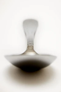 PETITE CUILLÈRE À CAFÉ EN ACIER BRILLANT